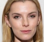 Betty Gilpin